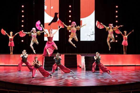 Celebrity Silhouette - Theatre 4, ©CEL.jpg